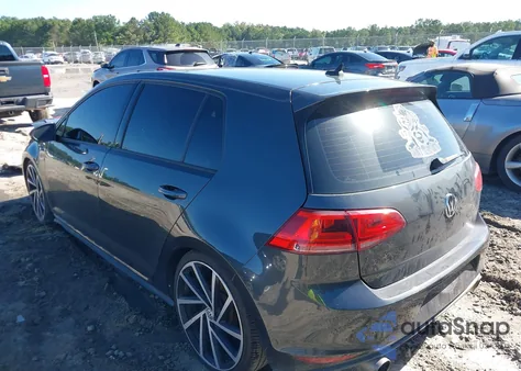 2015 Volkswagen Golf Gti 2.0T Se 4-Door z USA, uszkodzony, nr VIN 3VW5T7AU1FM062971